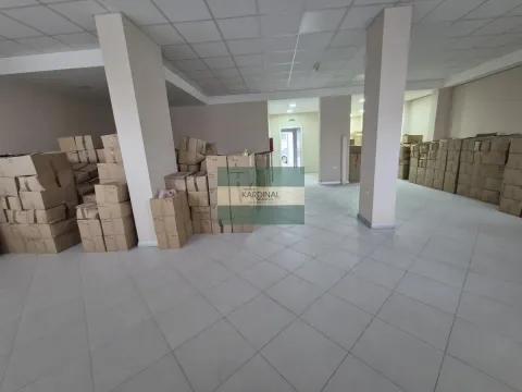 Izdavanje, poslovni prostor, 122m², Centar, Ćuprija - image 9