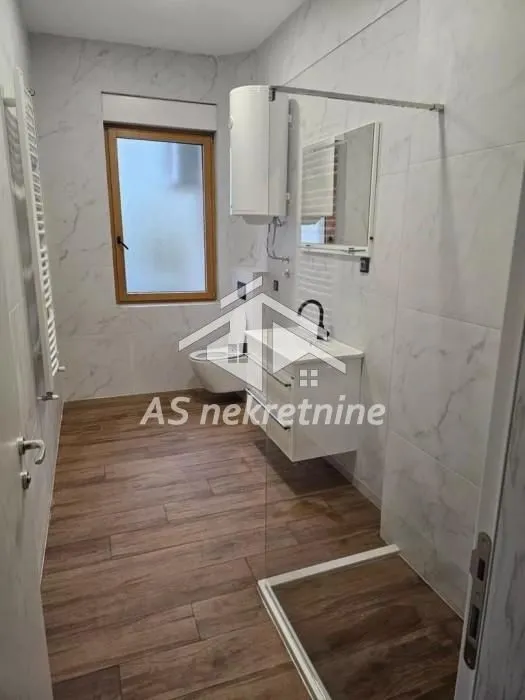Sale, four bedroom apartment, 120m², Vračar Sve Podlokacije, Beograd