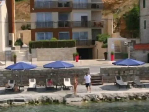 Rent, three bedroom apartment, 75m², Opatovo, Tivat