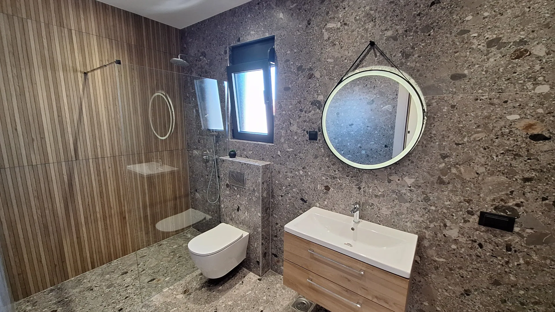 Prodaja, kuća, 169m², Gornja Gorica, Podgorica