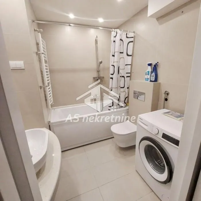 Izdavanje, trosoban stan, 58m², Zvezdara Sve Podlokacije, Beograd