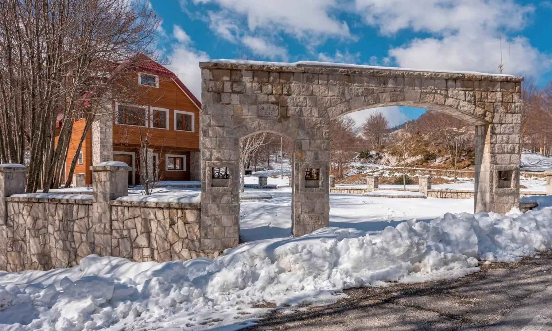 Prodaja, kuća, 402m², Ivanova Korita, Cetinje