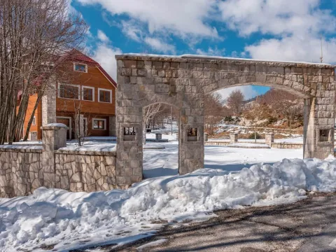 Prodaja, kuća, 402m², Ivanova Korita, Cetinje - image 13