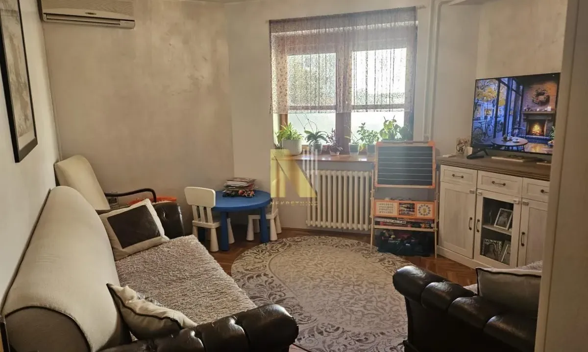 Prodaja, dvosoban stan, 40m², Socijalno, Novi Sad Sve Podlokacije