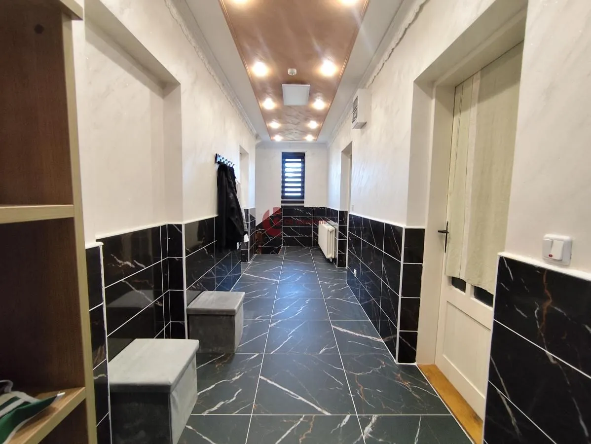 Sale, house, 538m², Peščara, Subotica