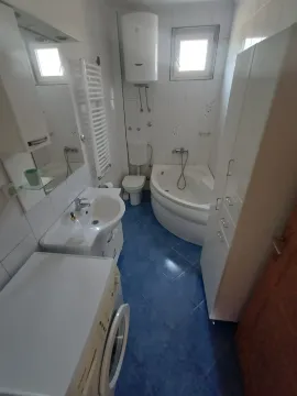 Izdavanje, trosoban stan, 95m², Zelenika, Herceg Novi - image 4