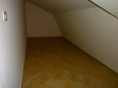 Izdavanje, četvorosoban stan, 186m², Podgorica, Crna Gora - image 17