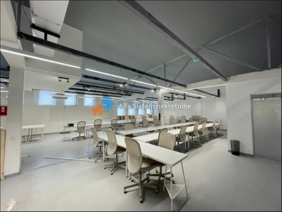 Izdavanje, poslovni prostor, 1000m², Autokomanda, Voždovac Sve Podlokacije