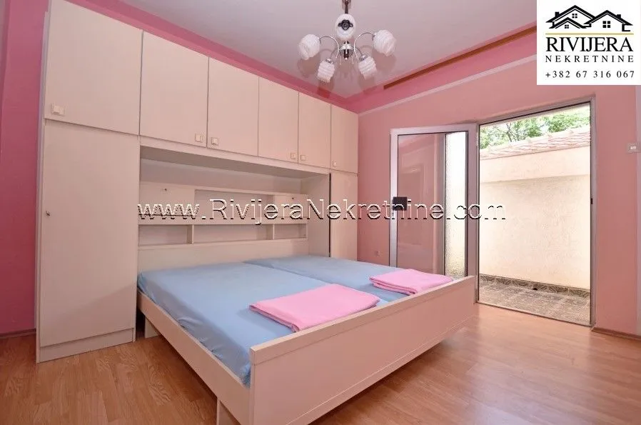 Prodaja, dvosoban stan, 79m², Đenovići, Herceg Novi