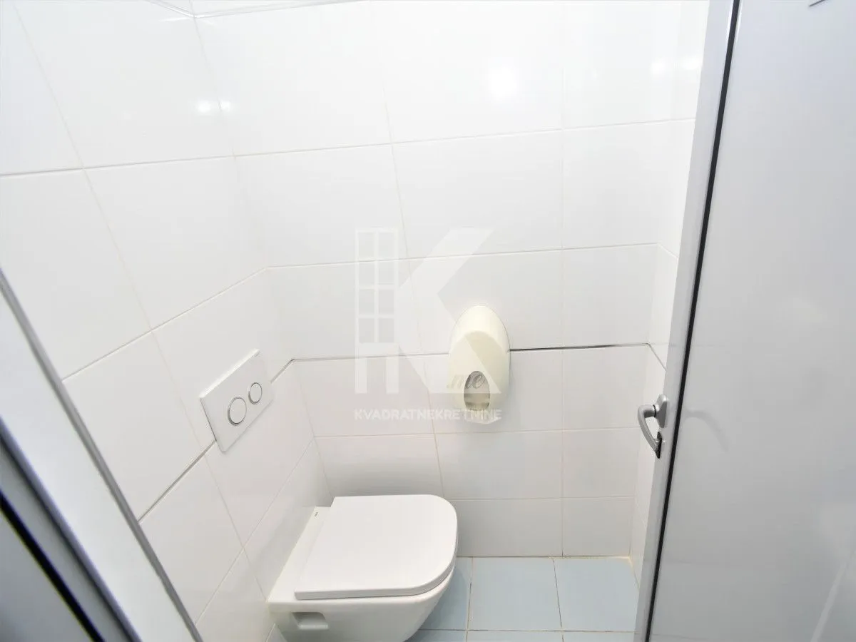 Rent, office space, 177m², City Kvart, Podgorica