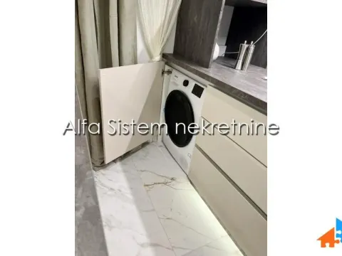 Rent, three bedroom apartment, 80m², Neimar, Vračar Sve Podlokacije - image 9