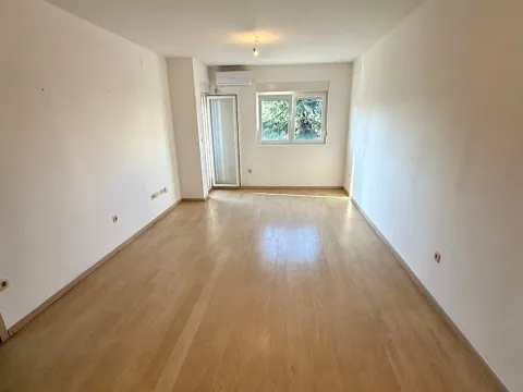Rent, apartment, 70m², City Kvart, Podgorica - image 1