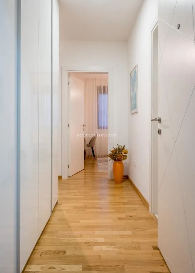 Prodaja, dvosoban stan, 63m², Tivat, Crna Gora