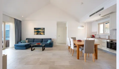 Prodaja, dvosoban stan, 118m², Luštica Bay, Tivat - image 2