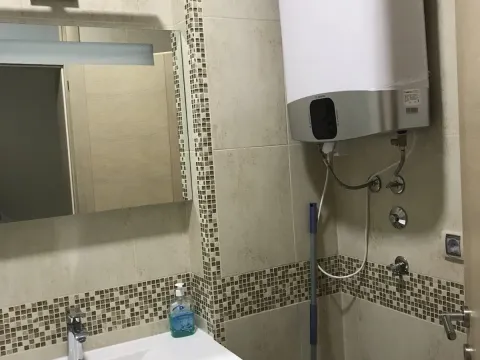 Izdavanje, trosoban stan, 106m², Tivat, Crna Gora - image 16