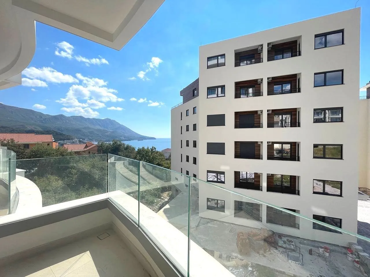 Sale, two bedroom apartment, 74m², Bečići, Budva