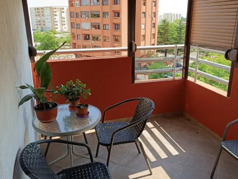 Prodaja, jednosoban stan, 40m², Tuški Put, Podgorica - image 2