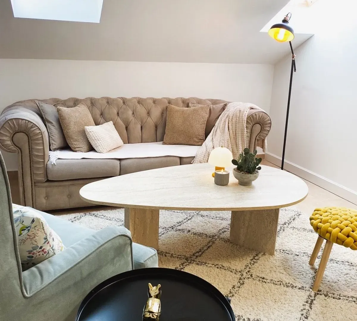 Izdavanje, dvosoban stan, 76m², Centar, Podgorica