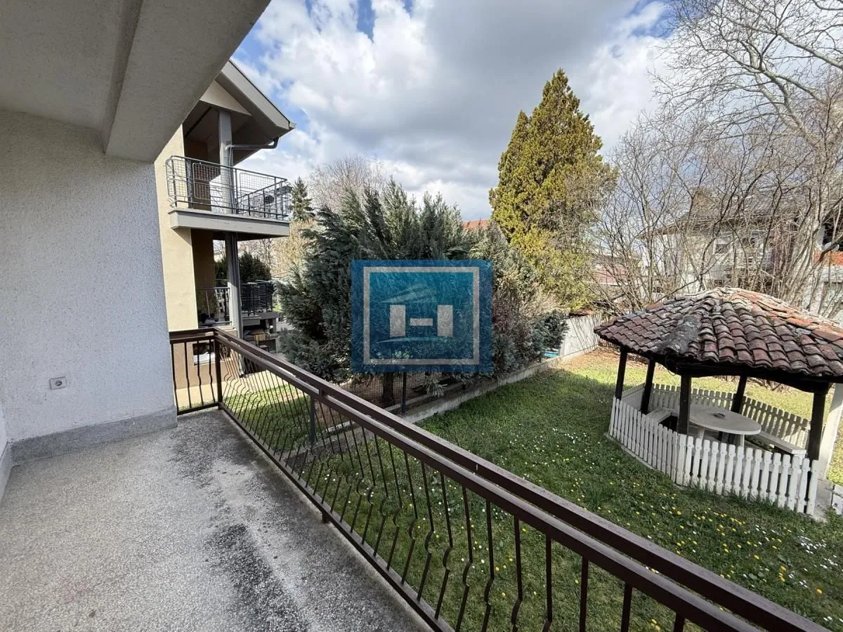 Sale, house, 257m², Strelište, Jagodina