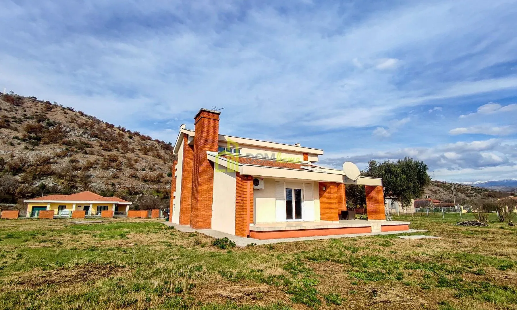 Rent, house, 458m², Rogami, Podgorica