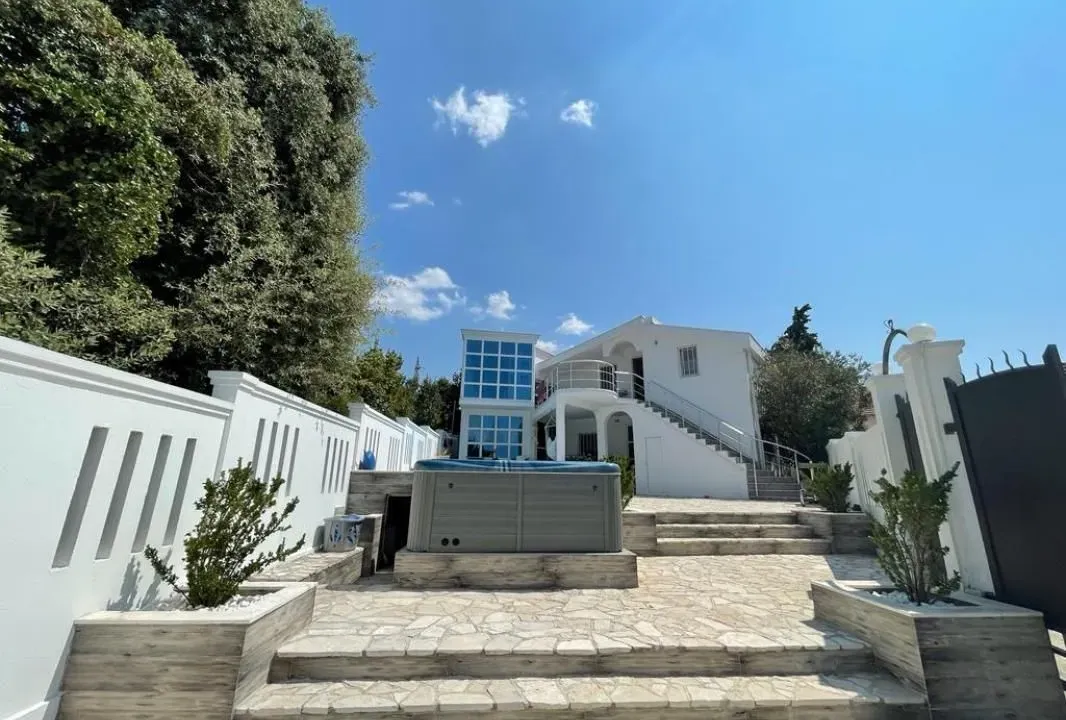 Sale, house, 250m², Dobra Voda, Budva