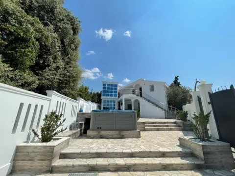 Sale, house, 250m², Dobra Voda, Budva - image 1