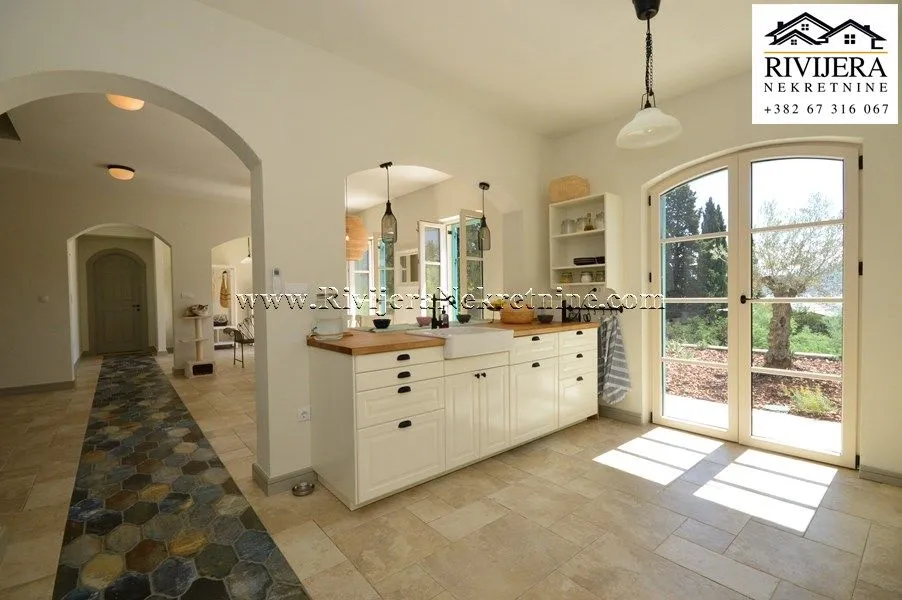 Prodaja, kuća, 184m², Baošići, Herceg Novi