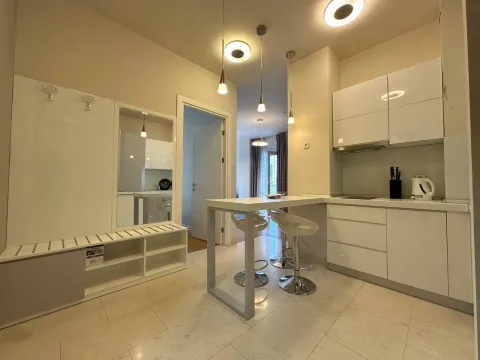 Prodaja, dvosoban stan, 89m², Tre Canne, Budva - image 4