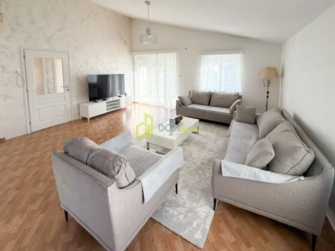 Izdavanje, trosoban stan, 165m², Farmaci, Podgorica - image 7