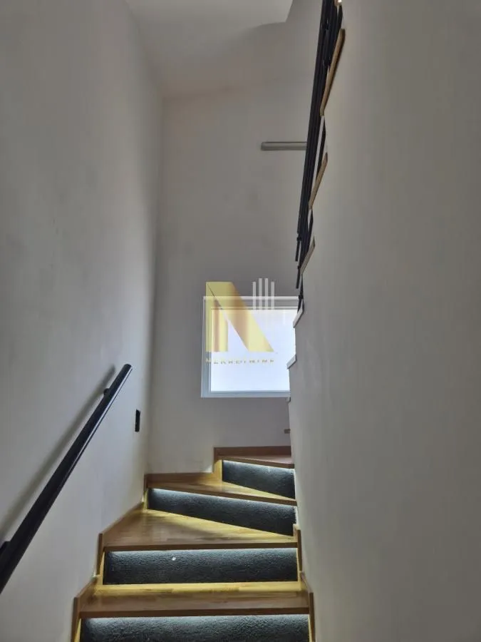Prodaja, stan, 148m², Vidovdansko naselje, Novi Sad Sve Podlokacije