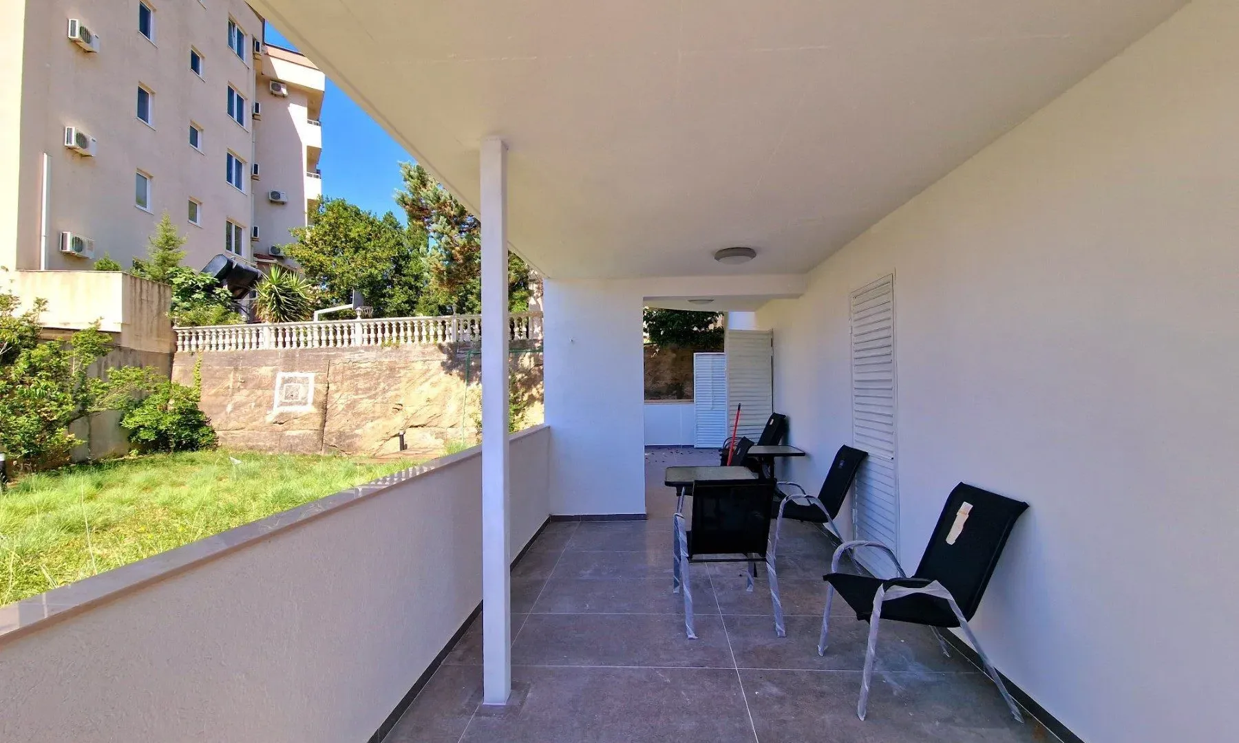 Rent, two bedroom apartment, 70m², Bečići, Budva