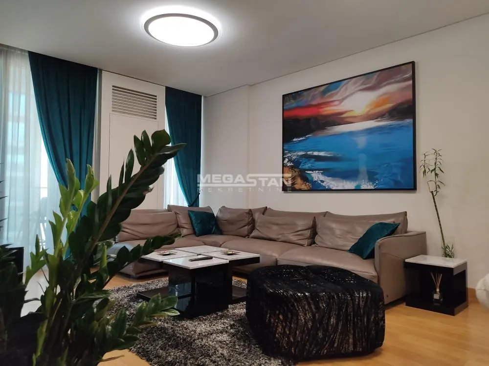 Prodaja, trosoban stan, 94m², Savski Venac, Beograd