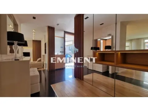 Prodaja, kuća, 345m², Surčin, Beograd - image 3