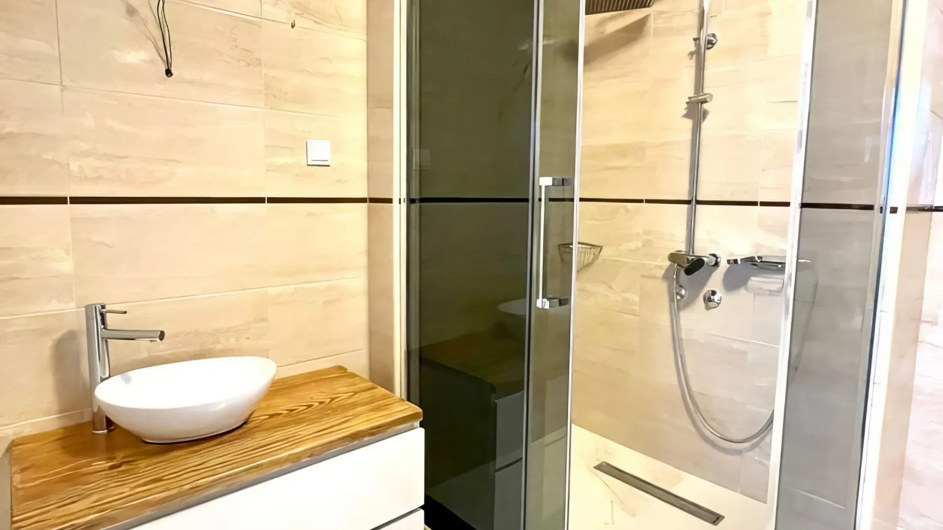 Sale, three bedroom apartment, 241m², Dobre Vode, Bar