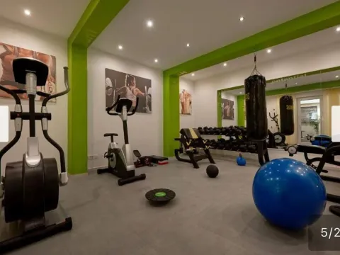 Rent, two bedroom apartment, 75m², Bečići, Budva - image 11