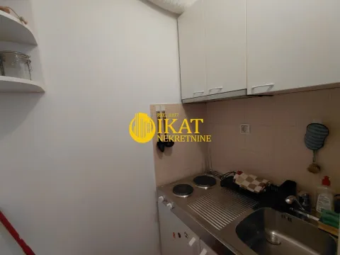 Izdavanje, dvosoban stan, 60m², Stari Grad, Beograd - image 8