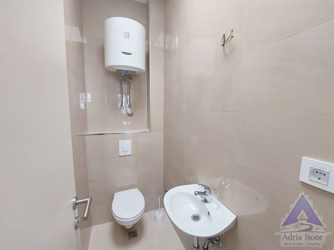 Sale, office space, 85m², Podkošljun, Budva
