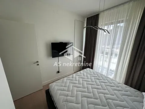 Izdavanje, trosoban stan, 79m², Savski Venac, Beograd - image 7