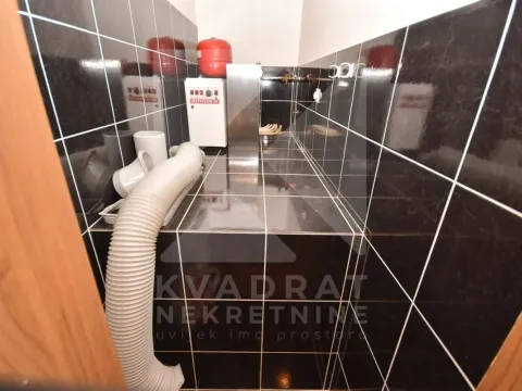 Rent, house, 300m², Gorica C, Podgorica - image 29