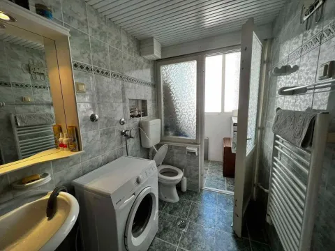 Izdavanje, dvosoban stan, 70m², Centar, Tivat - image 11