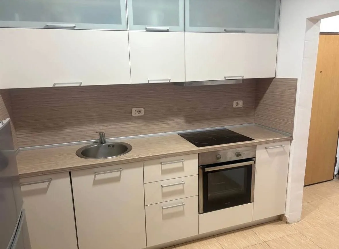 Rent, one bedroom apartment, 85m², Tivat, Crna Gora