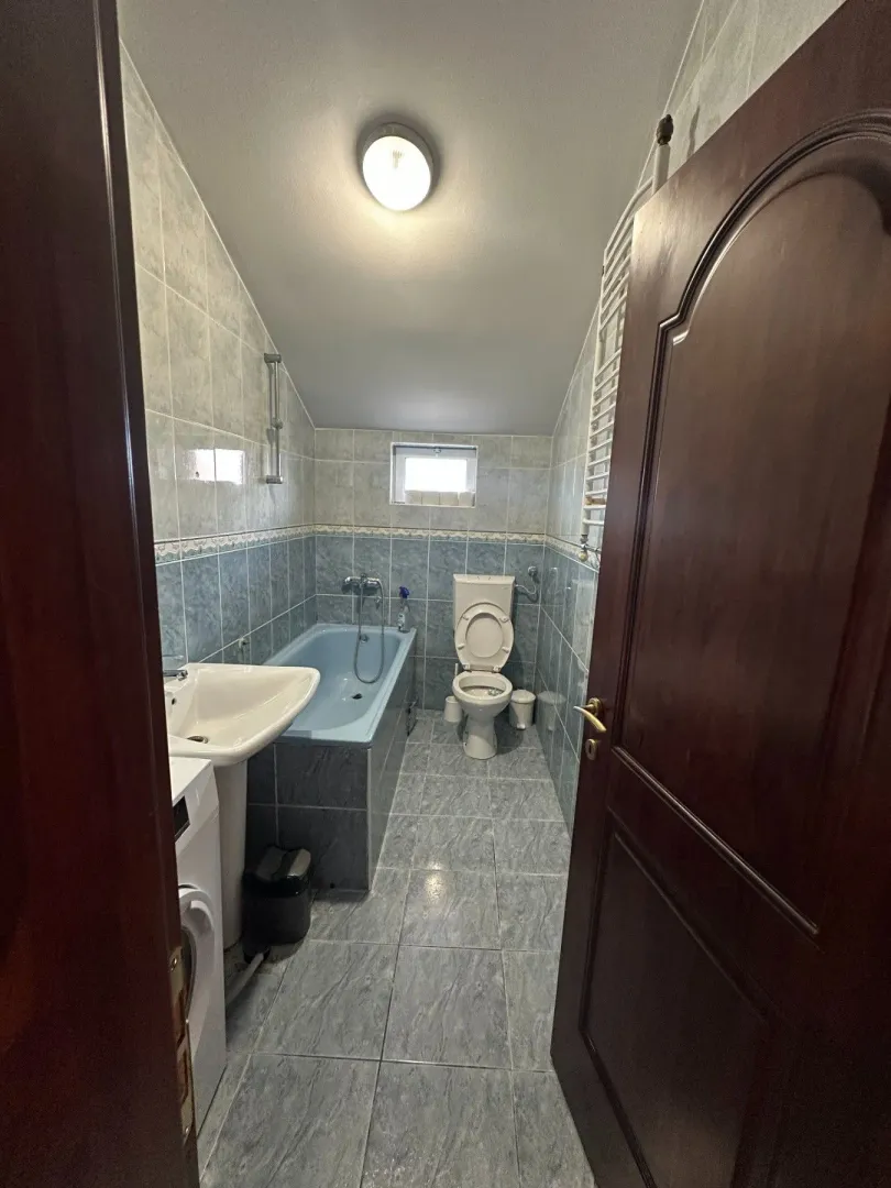 Izdavanje, četvorosoban stan, 150m², Stari Aerodrom, Podgorica