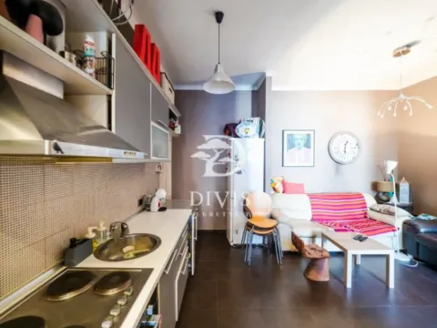 Prodaja, četvorosoban stan, 81m², Stari Grad, Beograd - image 9