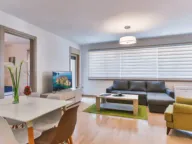 Daily-rent, two bedroom apartment, 74m², Budva, Crna Gora - image 1