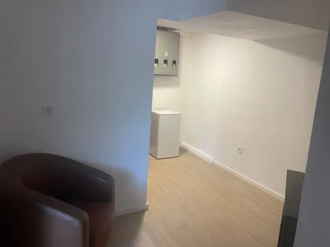 Izdavanje, poslovni prostor, 45m², Zaobilaznica, Budva - image 5