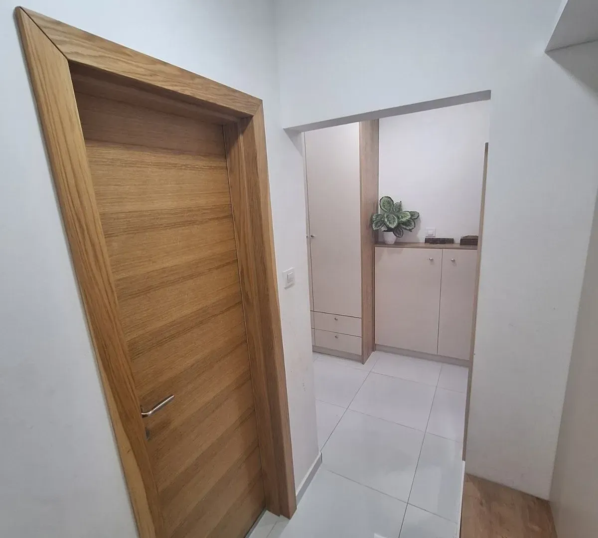 Prodaja, trosoban stan, 89m², Centar, Podgorica