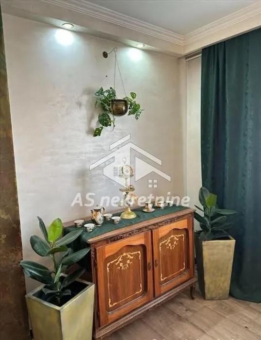Rent, three bedroom apartment, 80m², Čubura, Beograd