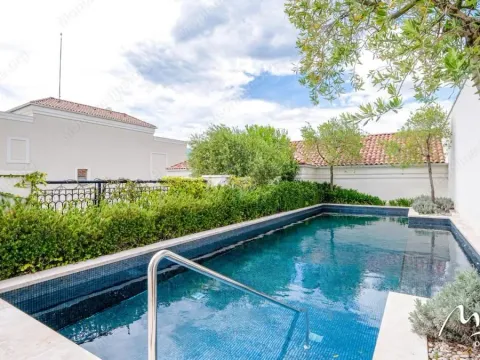 Prodaja, dvosoban stan, 136m², Porto Montenegro, Tivat - image 28