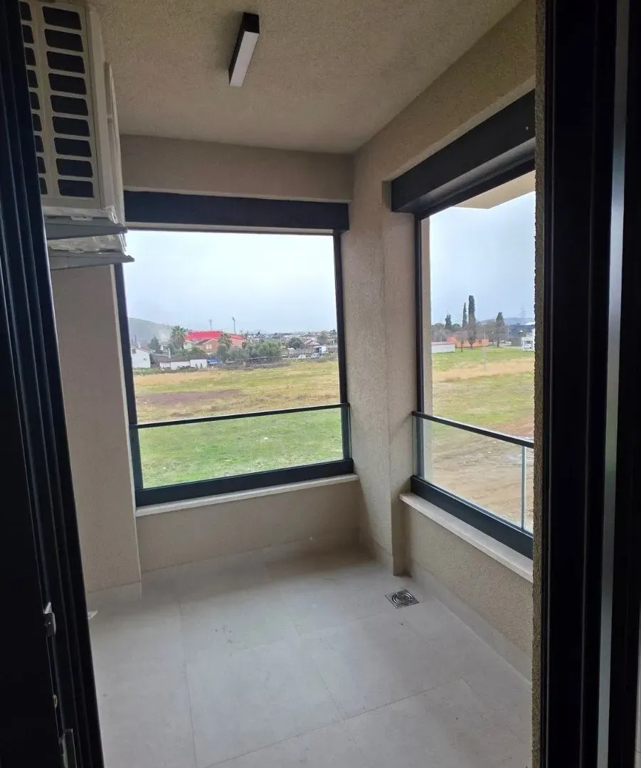 Prodaja, dvosoban stan, 84m², Donja Gorica, Podgorica