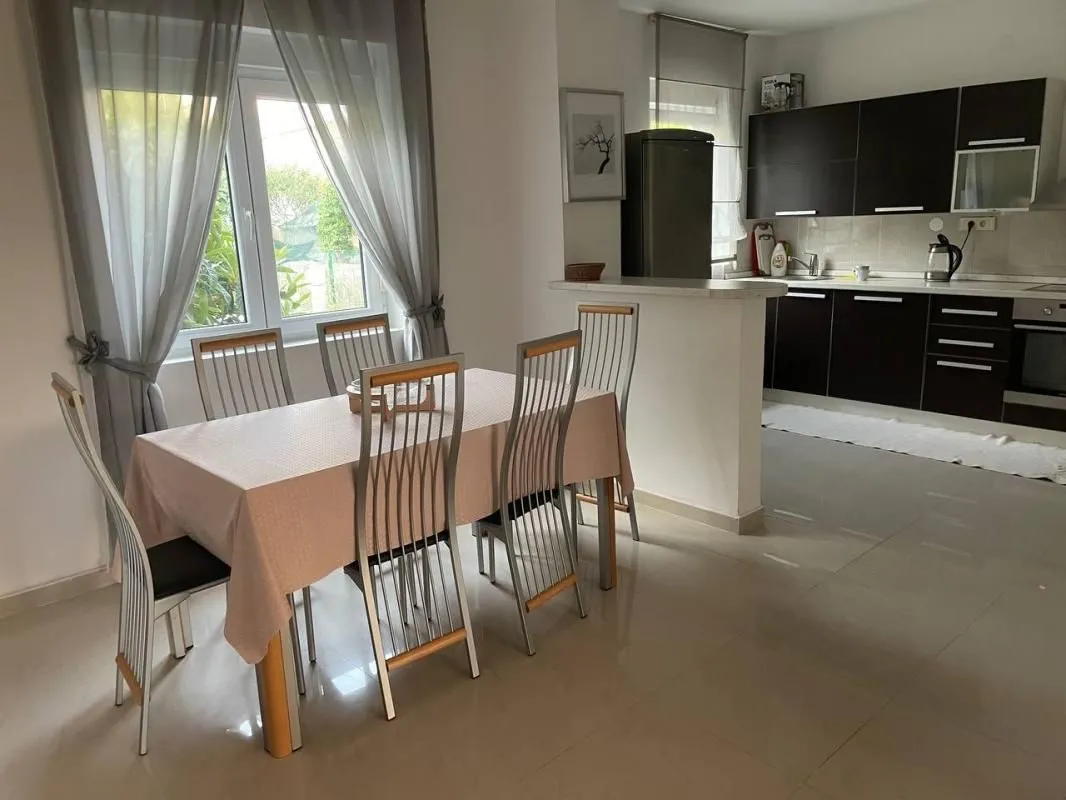 Sale, three bedroom apartment, 83m², Petrovac, Budva